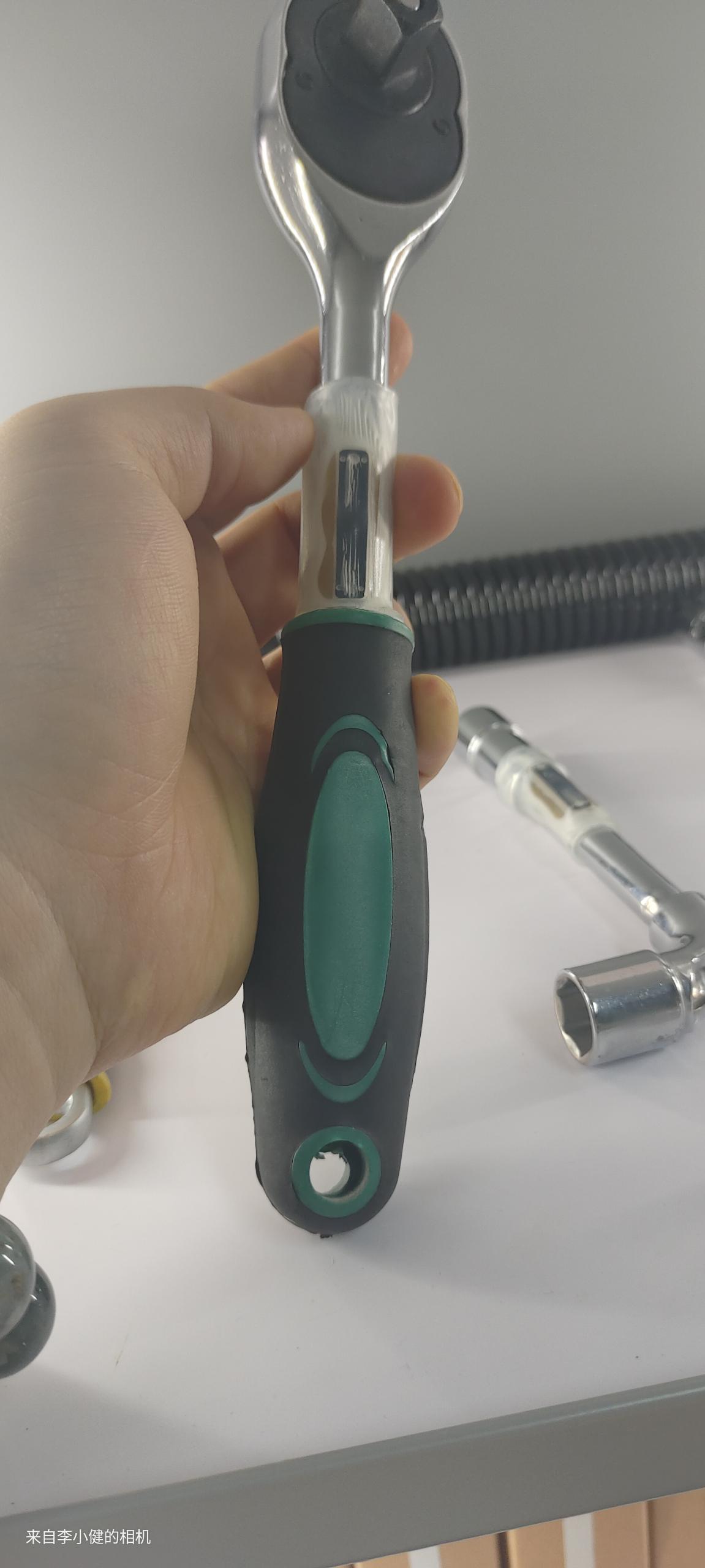 广深物联RFID工器具柜助力某和谐号动车组实现器具智能化管理(图1)